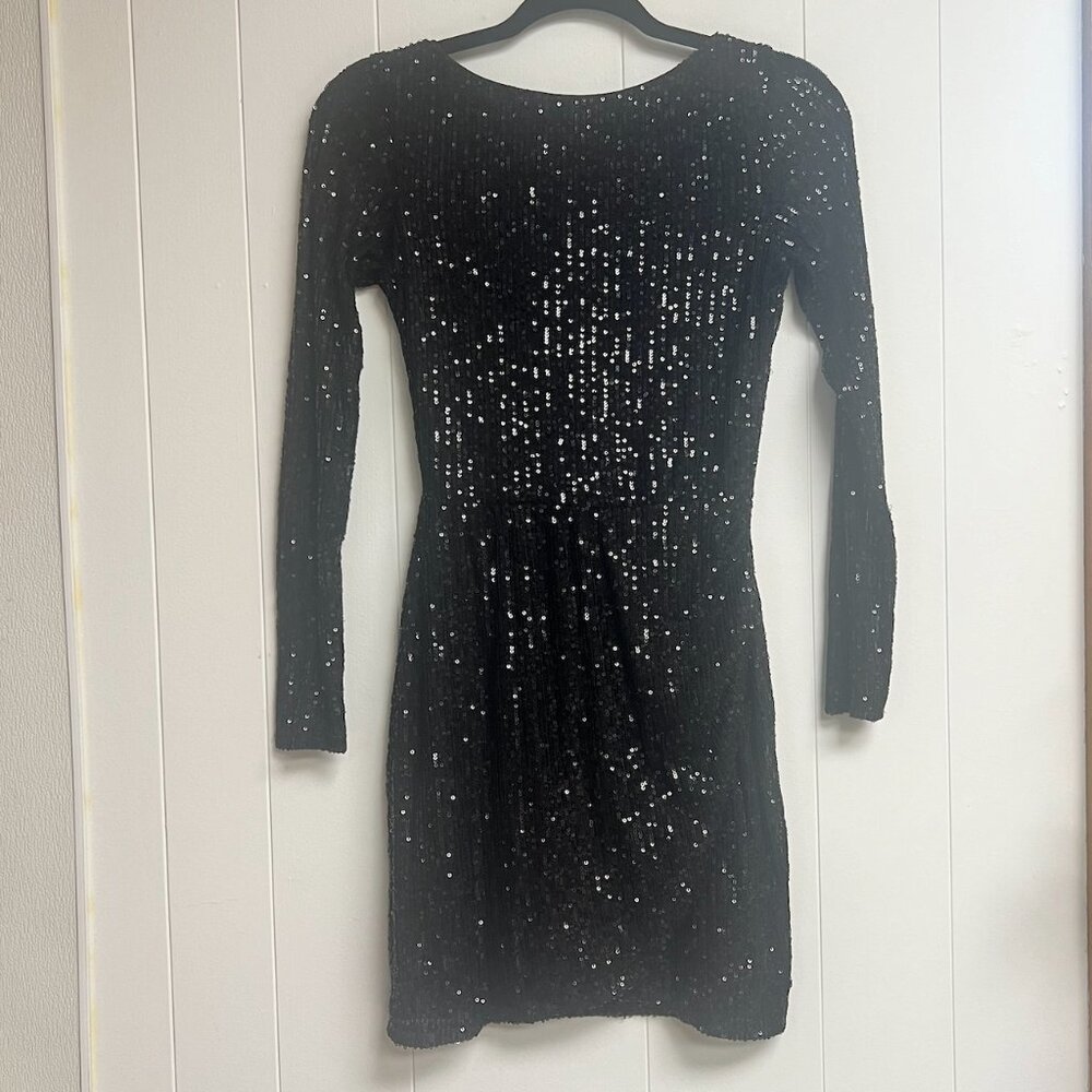 B. Smart Women's Long Sleeve Black Sequin Mini Dress Size 5